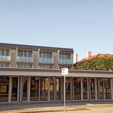 Semaphore Splash Apartments Port Adelaide Ngoại thất bức ảnh
